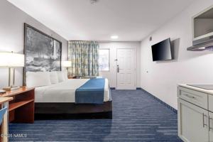 featured image of 2540 E Lucky Ln