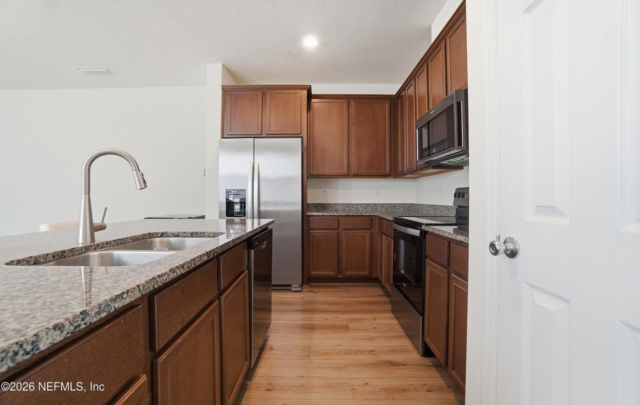 7662 Merchants Way - Photo 6 of 32