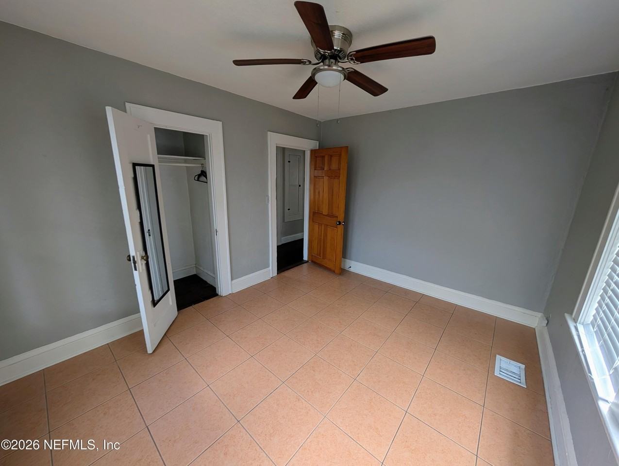 2701 Myra St - Photo 7 of 10