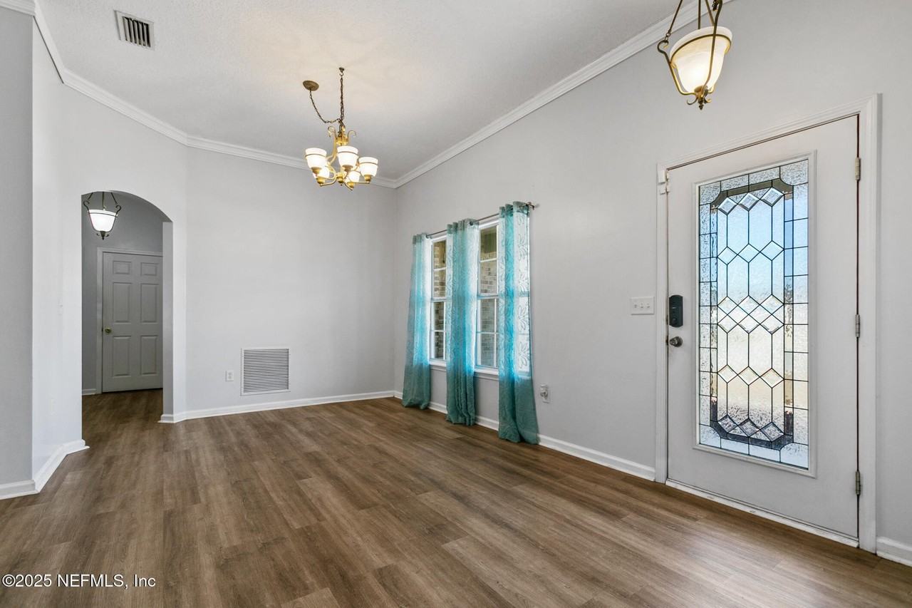 3265 Woodglen Dr - Photo 5 of 41