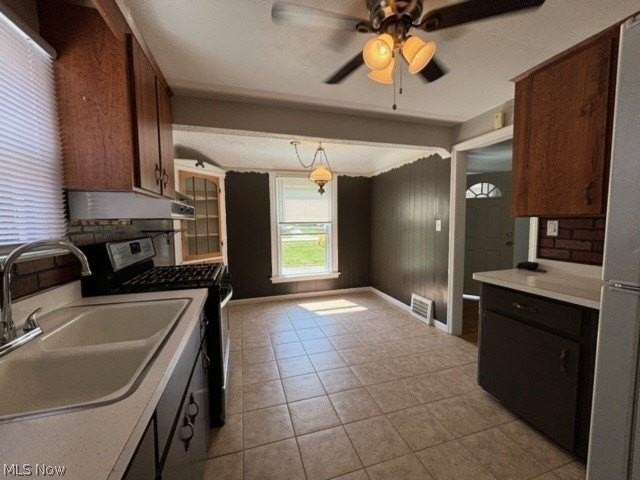 847 Lloyd Rd - Photo 7 of 21