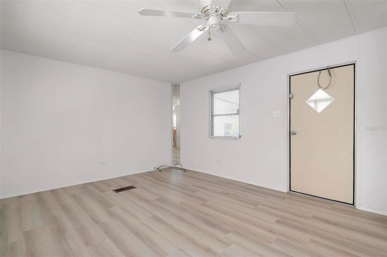 2315 17th Street Ln W - Photo 6 of 33