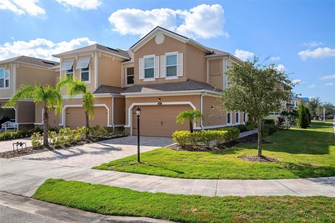 5004 Skyview Ln - Photo 4 of 35