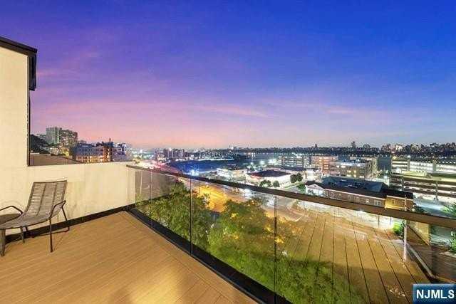 8822 Churchill Rd - Photo 5 of 50