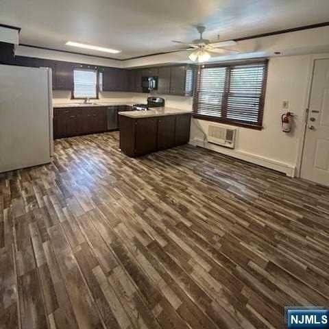 156 Chestnut St Apt 2nd - Photo 5 of 38