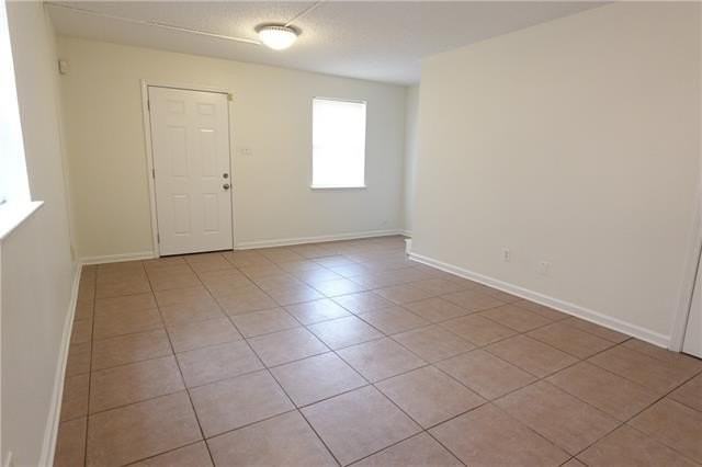 4813 W Napoleon Ave - Photo 4 of 19