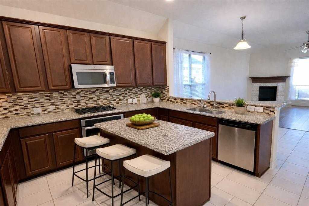 620 Calliopsis St - Photo 4 of 30