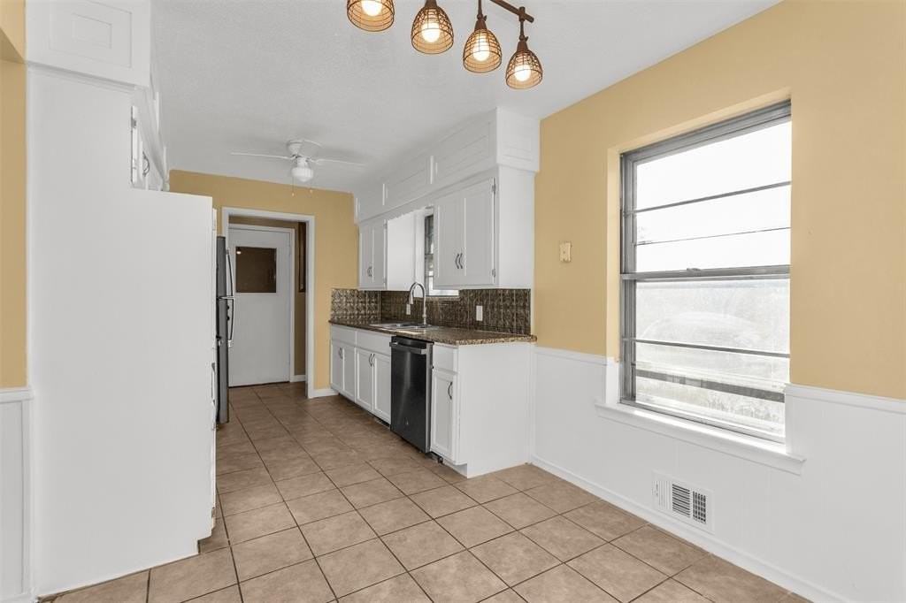 2608 Meandering Way - Photo 7 of 35