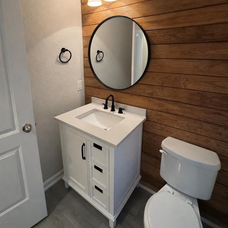 5015 Royal Springs Dr - Photo 3 of 7