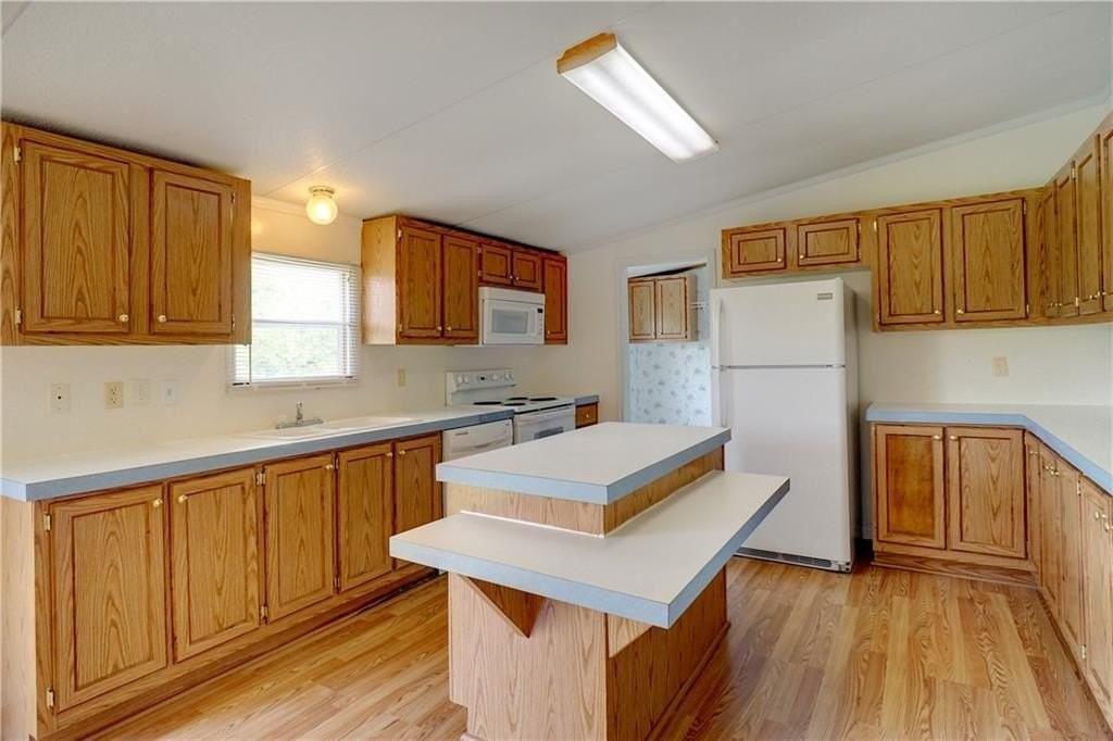 12541 Meadow Green Ln - Photo 4 of 17