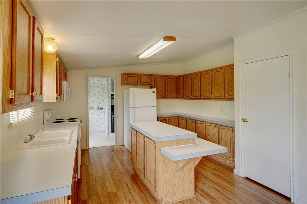 12541 Meadow Green Ln - Photo 5 of 17