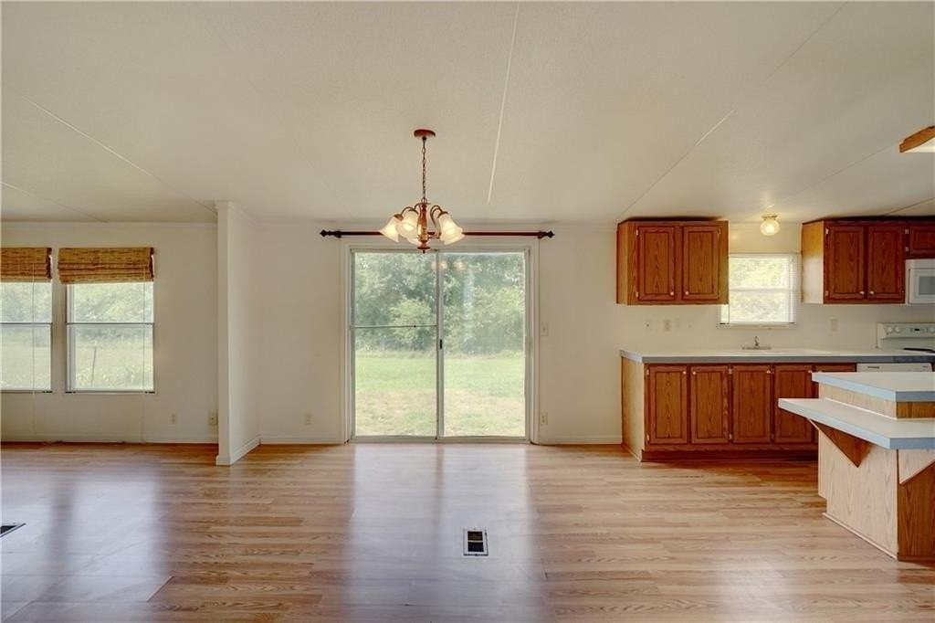 12541 Meadow Green Ln - Photo 6 of 17