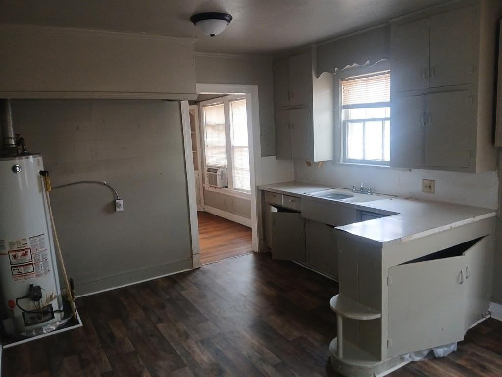 144 Merrick St - Photo 5 of 15