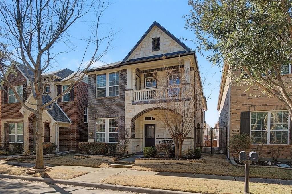 228 Buckingham Ave - Photo 3 of 31