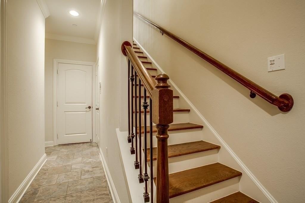 5747 Prospect Ave #D - Photo 5 of 10