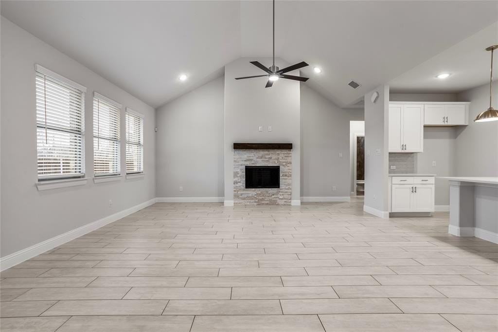 101 Gardenia Dr - Photo 5 of 36