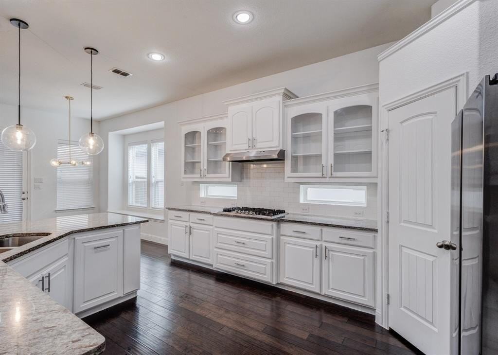 6013 Mickelson Way - Photo 6 of 23