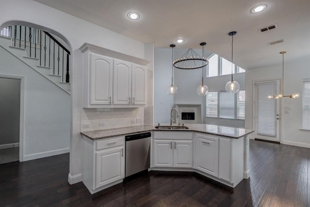 6013 Mickelson Way - Photo 7 of 23