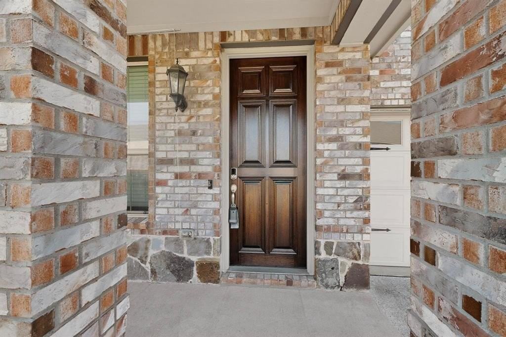 7213 Bronco Blf - Photo 3 of 40