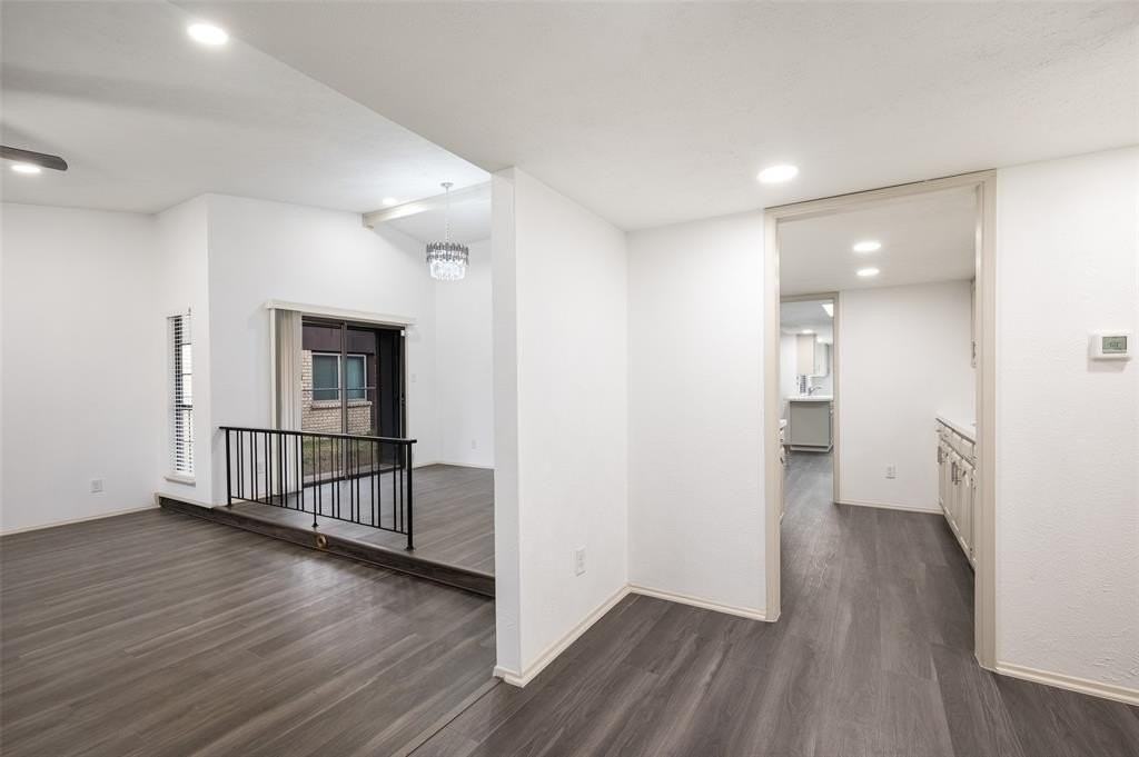 2212 Grapevine Ln - Photo 3 of 40