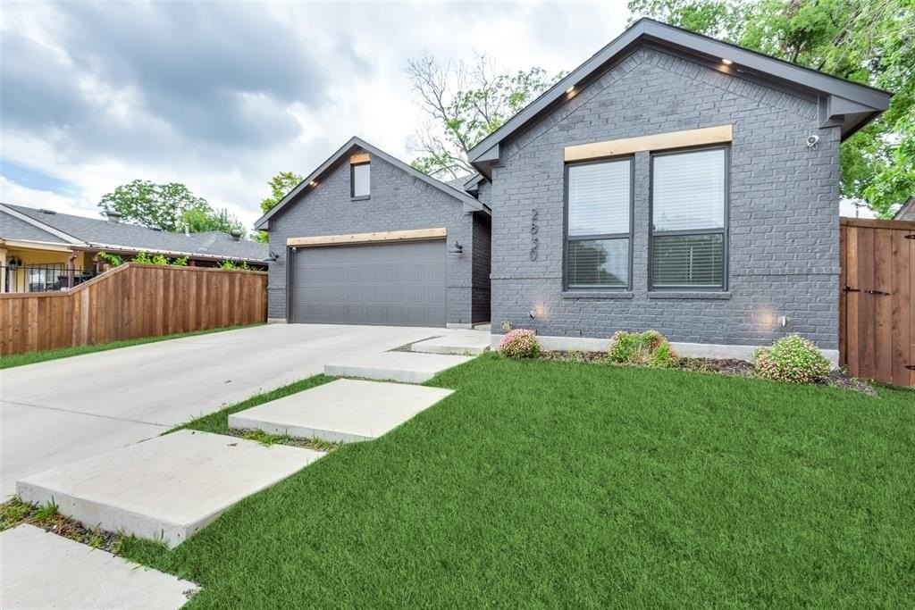 2830 S Marsalis Ave - Photo 3 of 25