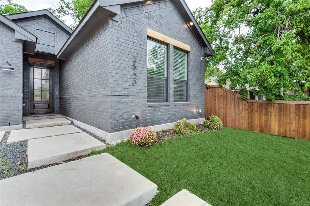 2830 S Marsalis Ave - Photo 4 of 25