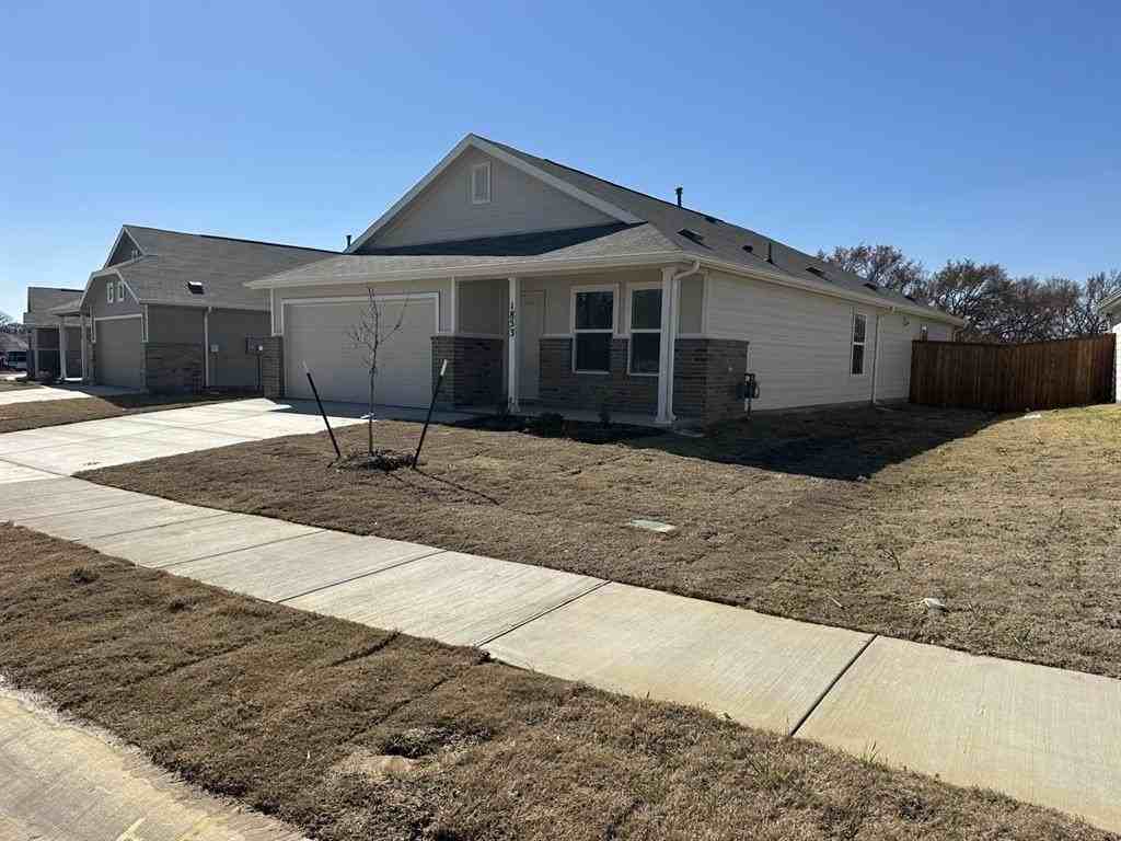 1853 Ventasso Blvd - Photo 5 of 34