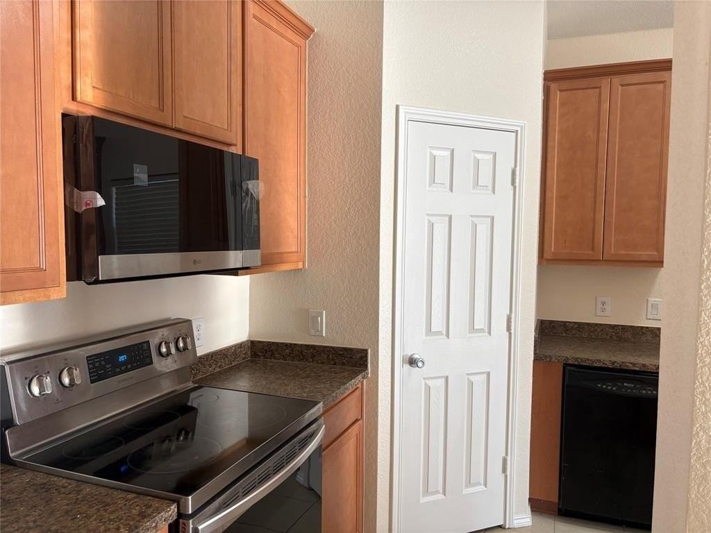 5895 Candlelight Ln - Photo 4 of 20