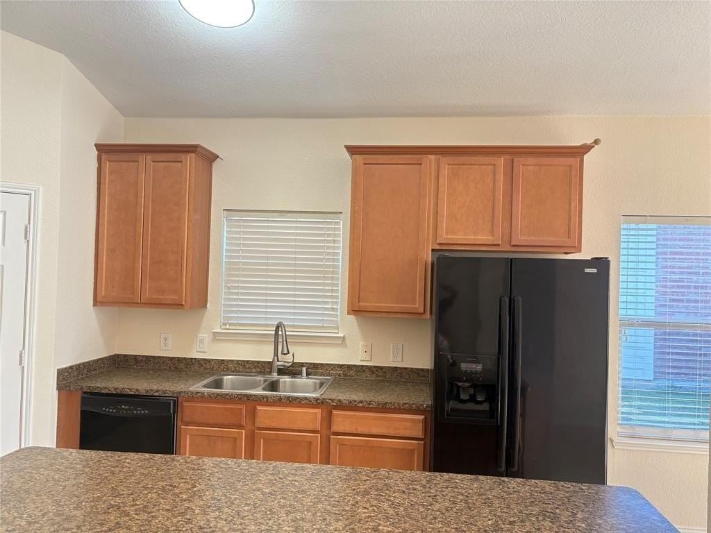 5895 Candlelight Ln - Photo 5 of 20