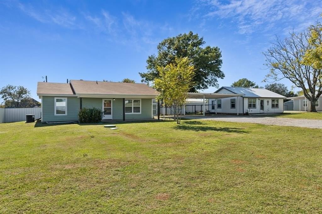 1070 E Reno Rd - Photo 2 of 19