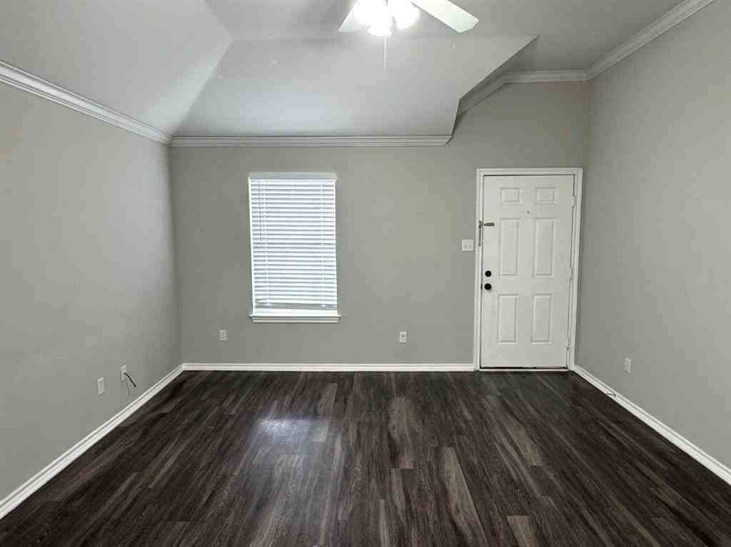 507 Maple St #B - Photo 3 of 21