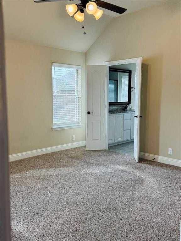 5820 Priory Dr - Photo 5 of 16