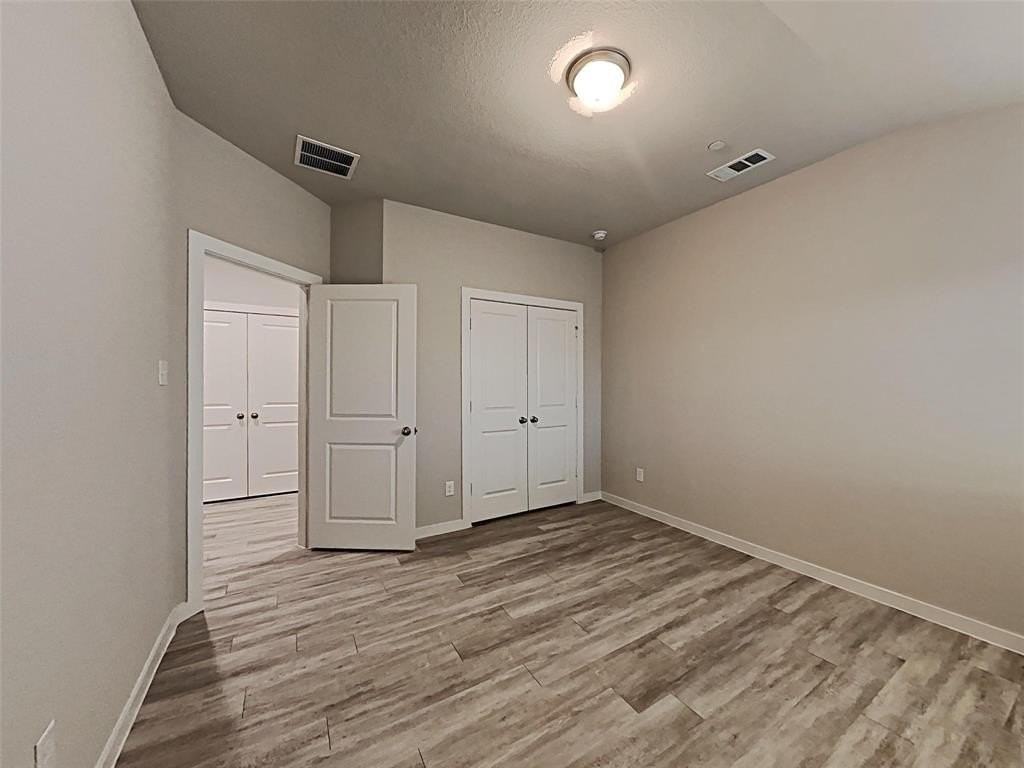 1312 Creekbank Dr - Photo 7 of 8