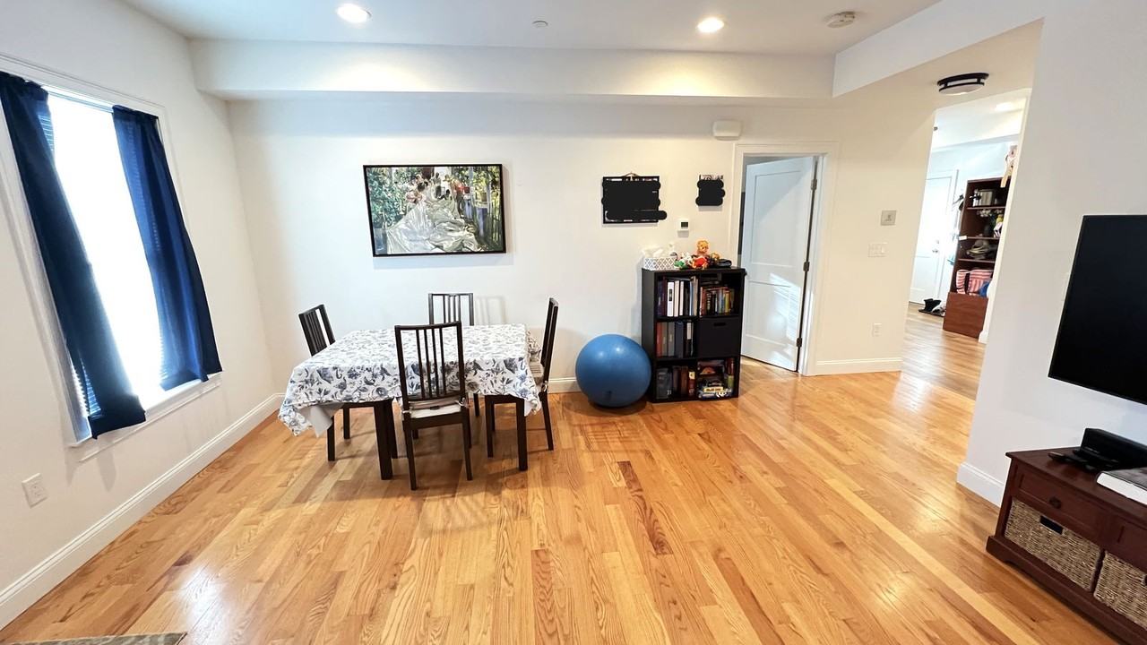 489 Main St #A - Photo 6 of 8