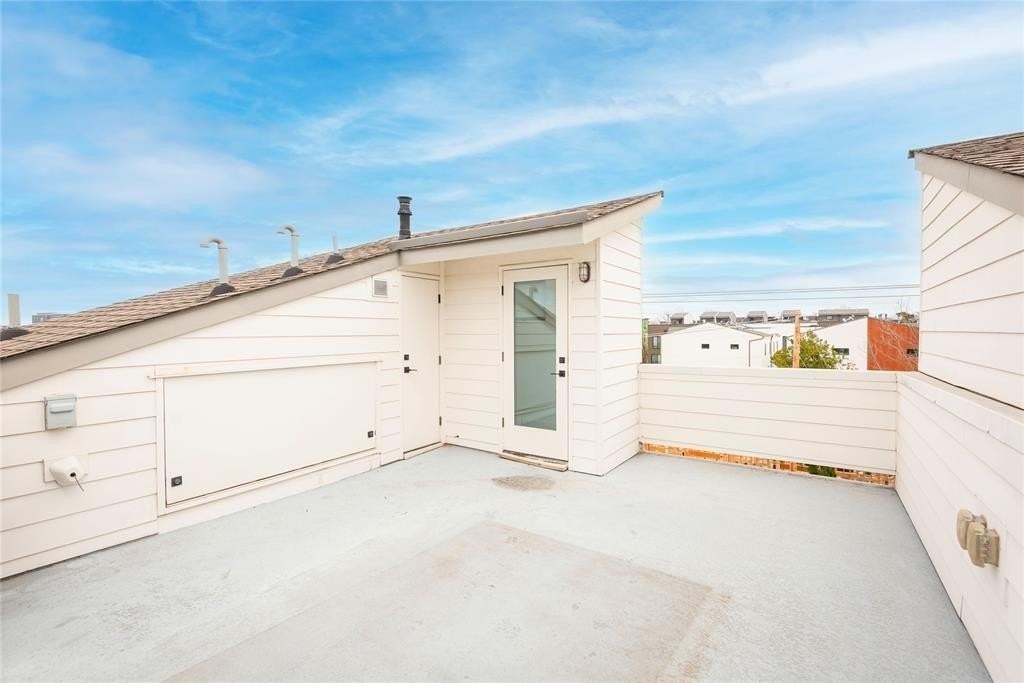 1901 N Carroll Ave #101 - Photo 3 of 30