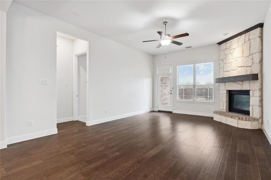 717 Steppe Dr - Photo 6 of 37