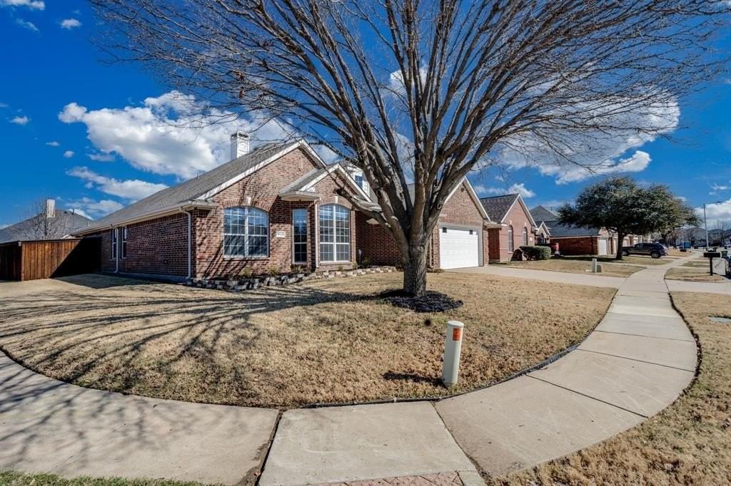 8119 La Frontera Trl - Photo 2 of 35