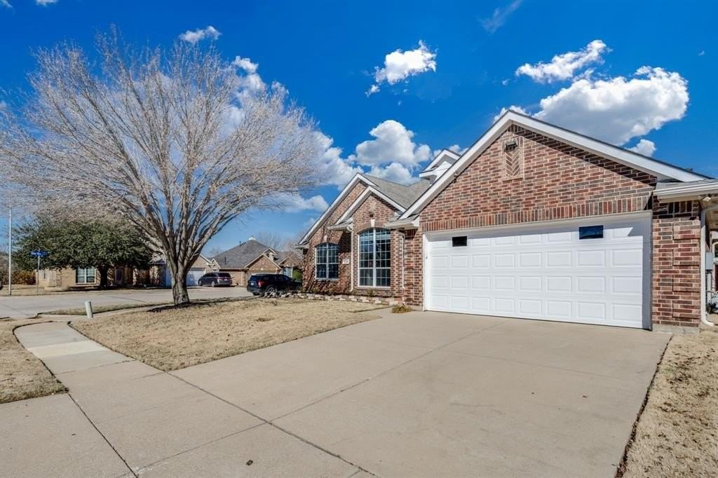 8119 La Frontera Trl - Photo 3 of 35