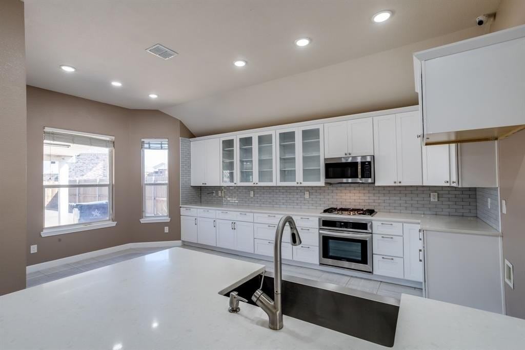 8119 La Frontera Trl - Photo 4 of 35