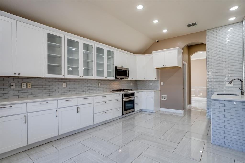 8119 La Frontera Trl - Photo 6 of 35