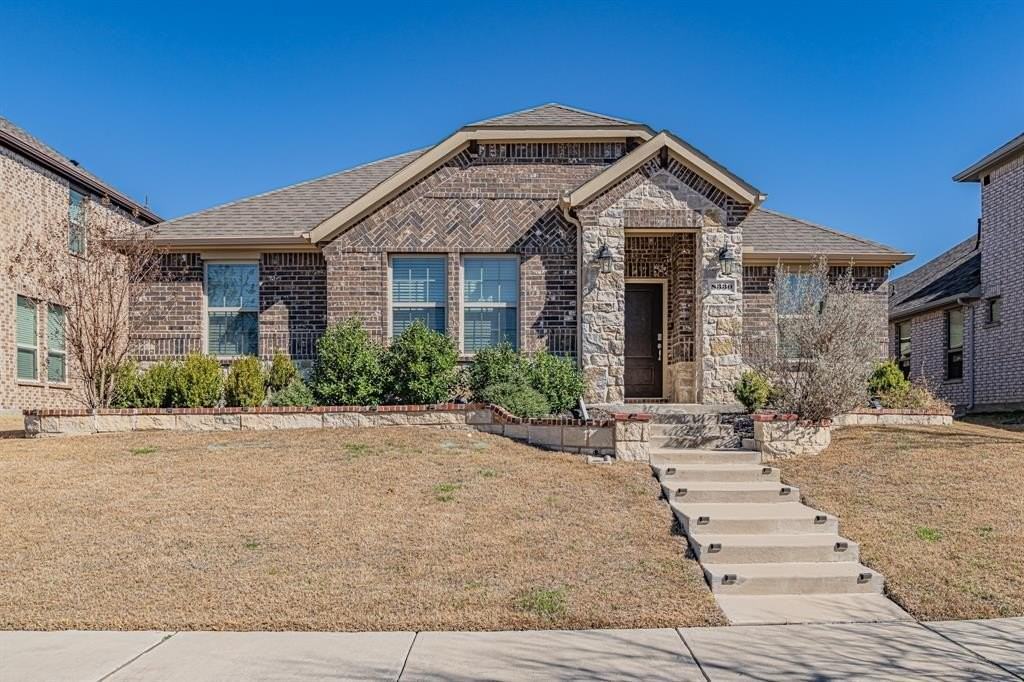 8330 Caribou Dr - Photo 2 of 39