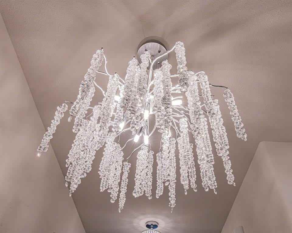 8330 Caribou Dr - Photo 4 of 39