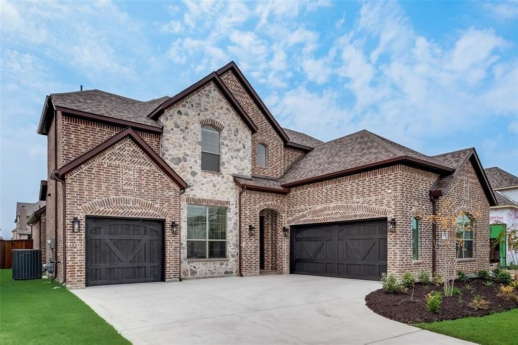 617 Montrose Dr - Photo 2 of 37