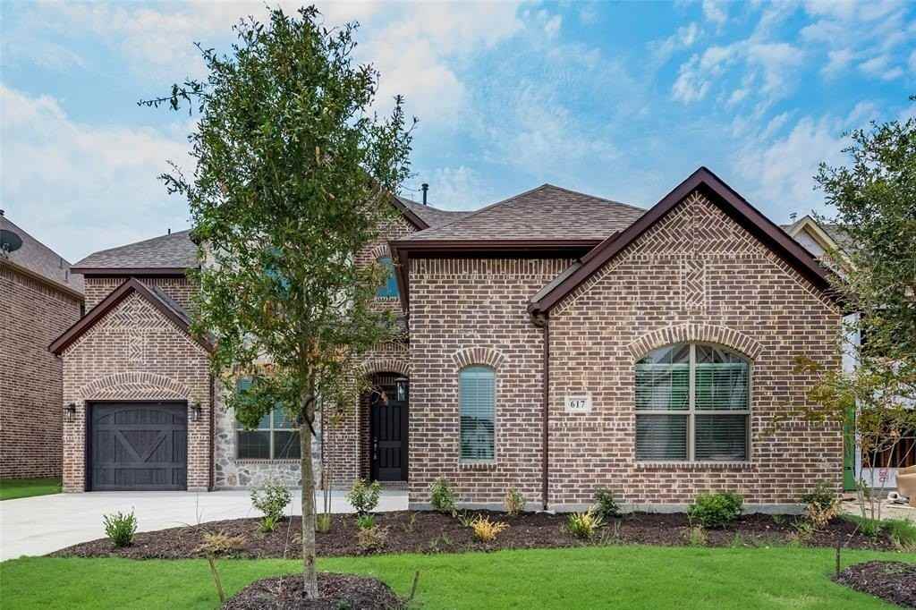 617 Montrose Dr - Photo 4 of 37