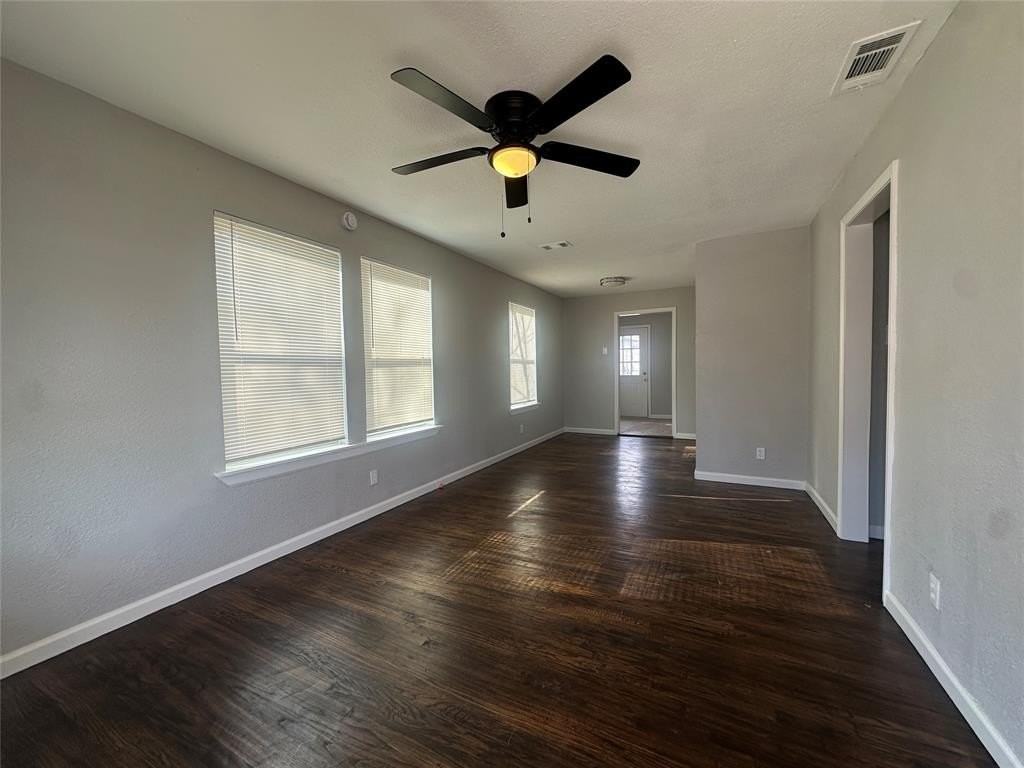 2437 Stovall Dr - Photo 3 of 15