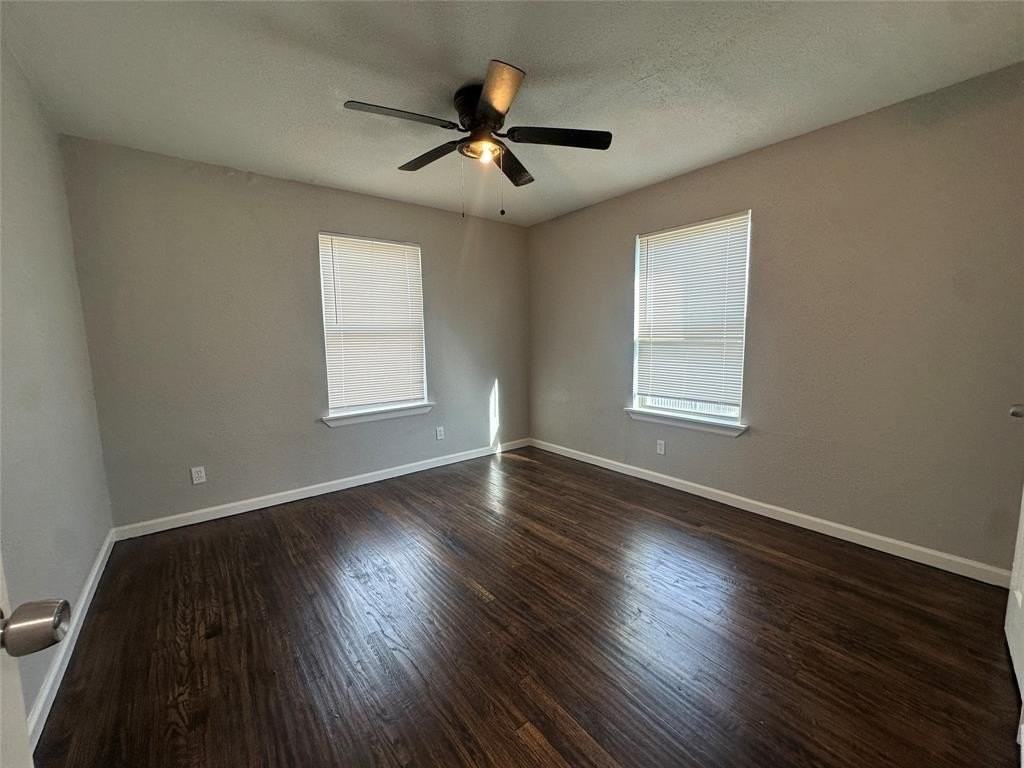 2437 Stovall Dr - Photo 6 of 15