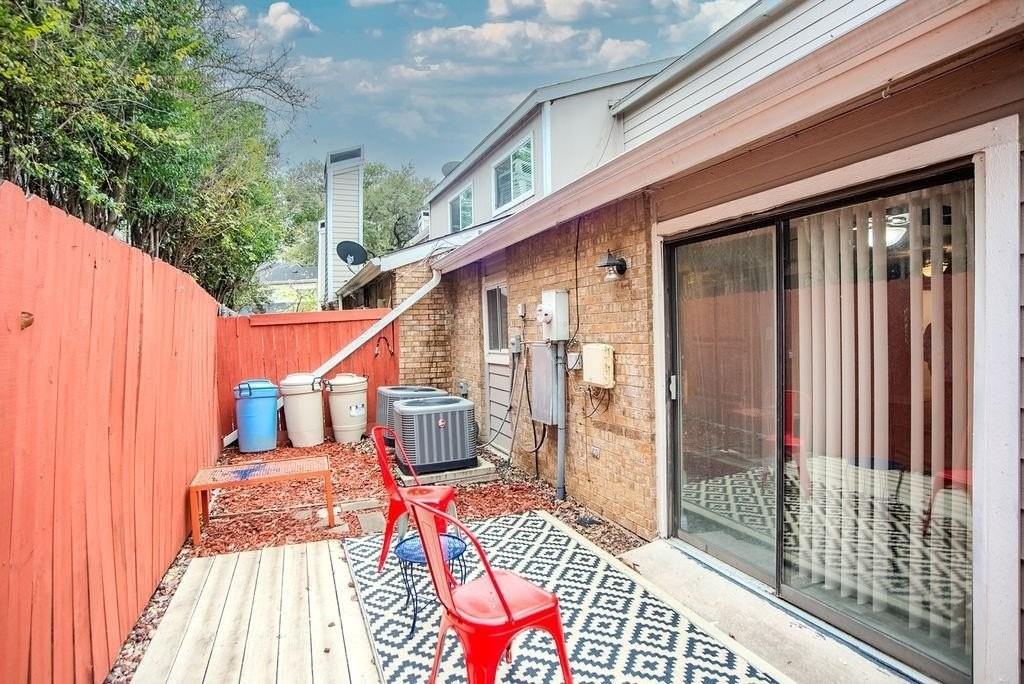 2724 Meadowstone Ct - Photo 4 of 34