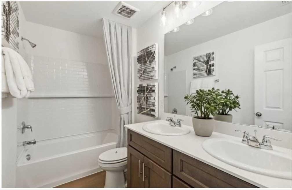 2318 Bay Laurel Ln - Photo 3 of 14