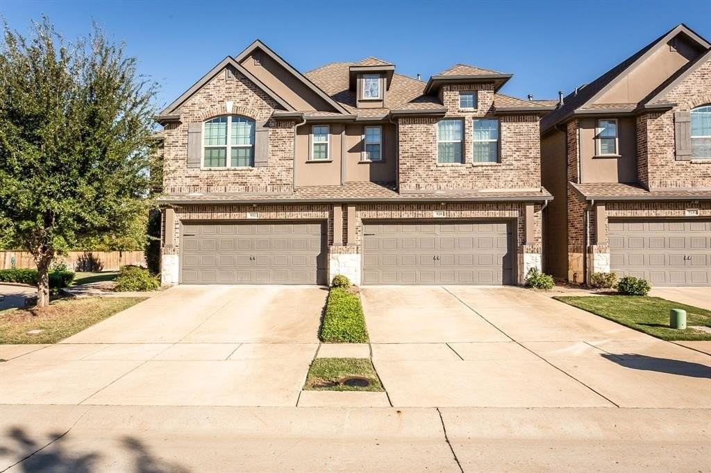 932 Brookville Ct - Photo 4 of 35