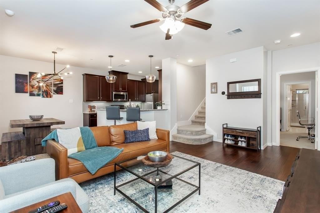 932 Brookville Ct - Photo 7 of 35